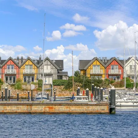 4 Bedroom Amazing In Ostseeresort Semesterbostad
