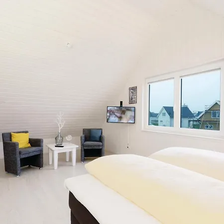 4 Bedroom Amazing In Ostseeresort