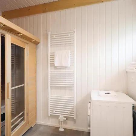 別荘 4 Bedroom Amazing In Ostseeresort *