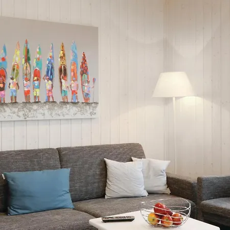 4 Bedroom Amazing In Ostseeresort Holiday home Olpenitz