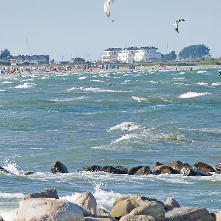 4 Bedroom Amazing In Ostseeresort