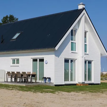 4 Bedroom Amazing In Ostseeresort Semesterbostad Olpenitz