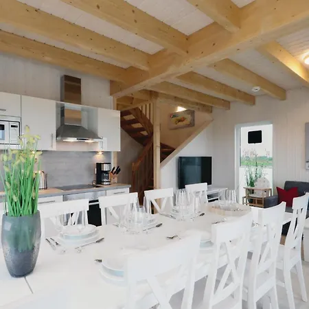 4 Bedroom Amazing In Ostseeresort Holiday home *
