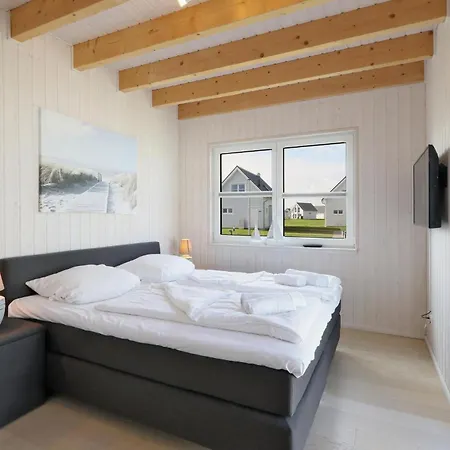 4 Bedroom Amazing In Ostseeresort *