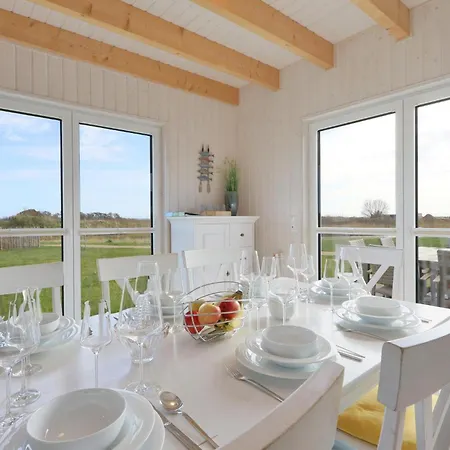 Holiday home 4 Bedroom Amazing In Ostseeresort Olpenitz